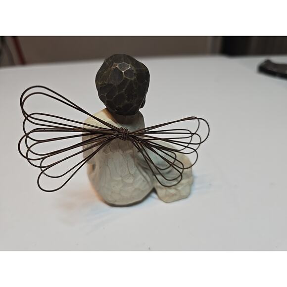 Willow Tree 1999 Angel "Angel of Protection" Figurine Susan Lordi 3.25" tall - Picture 3 of 4